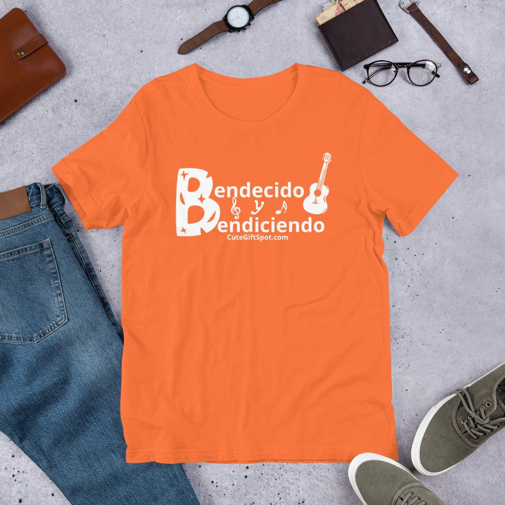 Bendecido y Bendiciendo Camiseta Unisex t-shirt - Image 5